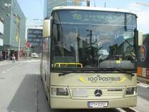 Ein MB Integro am Bahnhof Salzburg Hbf. Aufgenommen am 23.05.07