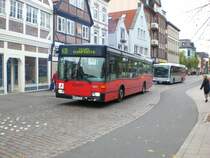 Mercedes-Benz O 405 N (Niederflur-Stadtversion) auf der Linie 431 nach Tespe Elbuferstrae an der Haltestelle Bergedorf Kupferhof.