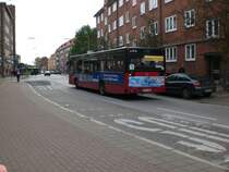 Mercedes-Benz O 405 N (Niederflur-Stadtversion) auf der Linie 235 nach S-Bahnhof Reinbek an der Haltestelle Bergedorf Kupferhof.