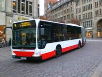 Mercedes-Benz O 530 II (Citaro Facelift) auf der Linie 5 nach Bahnhof Burgwedel an der Haltestelle Rathausmarkt.
