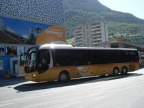 MAN Lions Regio R13 bei der Abfahrt beim Bahnhof in Visp