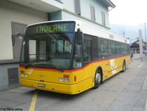 VanHool Nr. 9 von PU Ghezzi beim Bahnhof Rivera-Bironico am 17.6.09. Diese Poschti hat nun 1 1/2Stunden Pause, bis es wieder zurck nach Taverne-Torricella geht.