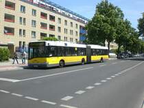 Solaris Urbino auf der Linie 133 nach U-Bahnhof Haselhorst an der Haltestelle Tegel Kamener Weg.