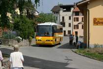 PU Malcantone, Croglio, TI 129'677 (Neoplan N312K, 2001) am 28.4.2007 in Miglieglia. 