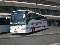 Mercedes-Benz O 340, O 350 (Tourismo) der Firma BerlinLinienBus auf der Linie zwischen Berlin und Dresden am Flughafen Tegel.