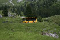 AVG, Grindelwald, Nr. 15 (BE 416'282, Vetter 10SH, 1999) am 30.6.2007 auf Talfahrt von der Schwarzwaldalp nach Grindelwald beim Unteren Lauchb�el. 