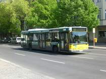 Volvo V7000 auf der Linie 309 nach U-Bahnhof Wilmersdorfer Stra�e an der Haltestelle Charlottenburg Amtsgerichtsplatz.
