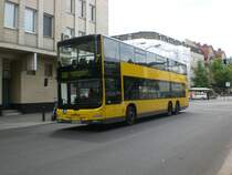 MAN Lion's City DD (Doppelstock) auf der Linie 222 nach Waidmannslust Titiseestra�e am U-Bahnhof Alt-Tegel.