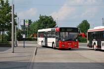 Mitlerweile fahrern auch die Wagen von L�cke-Reisen im ferienverkehr auf der Linie R53 mit meiner Meinung nach nicht ganz gelungener Zielbeschilderung.