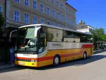 Salzkammergut 2009 - Ein K�ssbohrer Setra S315 GT der �BB-Postbus AG steht am 23.05.2009 am Busbahnhof an der Habertstra�e in Gmunden. das Fahrzeug war auf der Linie 2560 Gmunden-Neukirchen Gro�alm eingesetzt. 