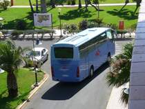 01.07.09,SCANIA Irizar am Hotel RIU Oliva Beach an der Playa de Corralejo auf Fuerteventura.
