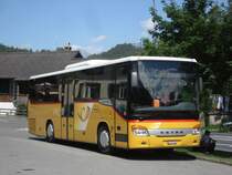 Setra S412 UL BE 401364 bei der Post in Innertkrichen