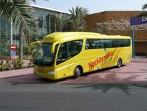 04.07.09,SCANIA Irizar von Neckermann-Service vor dem Hotel Barcel� El Castillo in El Castillo de la Caleta de Fuste auf Fuerteventura.