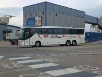 Setra S 400er Serie (Comfort Class) auf dem F�hrhafen in Dover.(England)