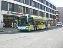 Mercedes-Benz O 530 II � (Citaro Facelift) auf der Linie 865 nach Gropius-Krankenhaus an der Haltestelle Am Markt.