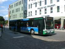 Mercedes-Benz O 530 II � (Citaro Facelift) auf der Linie 910 nach S�dend an der Haltestelle Am Markt.