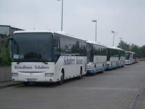 Linienbusse abgestellt in H�he Rostock Hauptbahnhof/S�d.(25.07.09)
