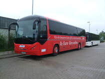 Bus der Firma Regional Verkehr K�ste GmbH mit OSPA-Werbung abgestellt in H�he Rostock Hauptbahnhof/S�d.(25.07.09) 