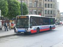 Mercedes-Benz O 530 II (Citaro Facelift) auf der Linie 37 nach Bramfeld Dorfplatz an der Haltestelle Rathausmarkt.