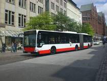 Mercedes-Benz O 530 II (Citaro Facelift) auf der Linie 4 nach Wildacker an der Haltestelle Rathausmarkt.