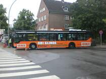 Mercedes-Benz O 530 I (Citaro) auf der Linie 137 nach Barsb�ttel M�bel H�ffner am S-Bahnhof Bergedorf.