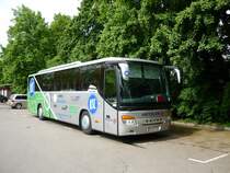 KSC-Fanbus zum Fussballspiel in Sindelfingen am Floschenstadion