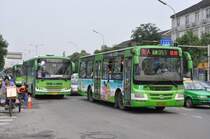 Diverse Busse am 18. Juli 2009 in Chengdu.