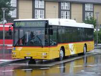 Postauto - MAN SO 20096 unterwegs auf der Linie 8/898 bei der Bushaltestelle beim Bahnhof Bren an der Aare am 08.08.2009