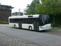Solaris Urbino auf Betriebsfahrt am Bahnhof Rahlstedt.