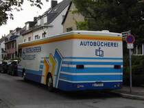Autobücherei Düsseldorf. MAN SL 202 mit ZF-Schaltgetriebe.
Düsseldorf-Grafenberg, Hardtstraße.
20.08.2009, 18 Uhr.
Dieser Bus wurde Ende 2015 ausgemustert.