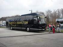 Dieser schne englische Reisebus begegnete mir bei einer Rast an der Raststtte Sindelfinger-Wald im August 2009.