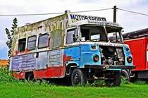 dieser Lo-Bus im Vorfeld des Museums in Dargen hat auch schon mal bessere Zeiten gesehen