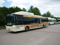 ein Gasbus der OVS-Saalfeld mit einem gr�nen Krokodil beginnt seinen Dienst.