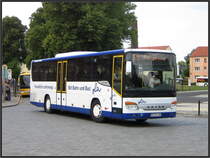 Ola- Setra vor dem Bhf Neustrelitz.   am 01.07.08