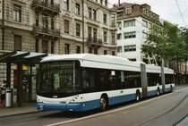 VBZ Z�rich Nr. 61 Hess/Vossloh Doppelgelenktrolleybus am 12. Juli 2009 Z�rich, L�wenplatz
