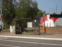 Noch eine etwas modernere Haltestelle in Saarbrcken. Das Foto wurde am Rmerkastell aufgenommen.