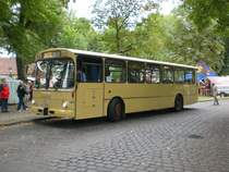 Ein Mercedes-Eindecker auf der heutigen Linie 324 nach Falkenplatz an der Haltestelle Alt-Heiligensee. Dies war auf dem Dorffest in Heiligensee.
