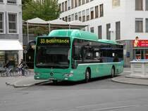 MB O 530 CNG Citaro mit der Betriebsnummer 802 steht beim Fischmarktbrunnen bei der Haltestelle Schifflnde. Die Aufnahme entstand am 23. Juni 2009.