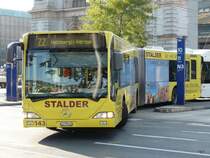 VBL - Mercedes Citaro Nr.143 LU 199443 mit Werbung unterwegs auf der Linie 22 bei den Haltestellen vor dem Bahnhof in Luzern am 07.09.2009