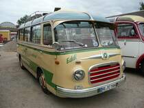 12.09.09,Setra S6 von Karl Kssbohrer mit Henschelmotor 63 KW/4070 ccm Hubraum von 1958.Tag der Offenen Tr beim Omnibus-Modell-Shop Rhein-Ruhr in Essen.