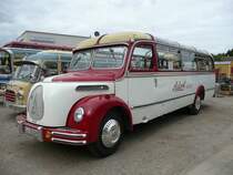 12.09.09,Magirus Deutz O-3500 von 1953 mit MD 6-Zylinder V-7983 ccm mit 125 PS.Tag der Offenen T�r beim Omnibus-Modell-Shop in Essen.