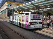 Auf diesem Foto ist der Citaro Bus nochmal auf Bahnsteig B des Saarbr�cker Hauptbahnhof zu shen.