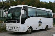 Isuzu Polis eines Leipziger Busunternehmens, aufgenommen am 12. September 2009 in Reichenbach.