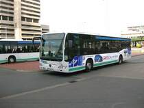 Wagen 42 (H-RH 630) der RegioBus Hannover am ZOB in Hannover kurz vor der Abfahrt nach Lohnde. Dieser Wagen tr�gt Werbung f�r das Autohaus S�lter aus Wunstorf. 