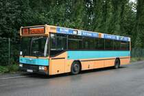 Dieser Neoplan steht bei der Firma J�tte in Oberhausen in Dienst und wird f�r den Sch�lerverkehr eingesetzt.
Dieser Wagen war mal bei der Bogestra zuhause und hatte die Nummer 8614.
Ich habe in im Juli Fotografiert.
