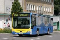 Am 15.8.2009 habe ich Wagen 2 (RS-VK 2) Mercedes-Benz O 530 II
der Remscheider Stadtwerke an der Haltstelle Remscheidt Lennep Bahnhof
im Bild festgehalten.
 
