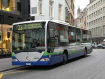 Auf der Linie 33 ist der  neue  Mercedes Citaro aus Lugano �fters anzutrteffen. Auf dem Bild sehen wir die Nummer 811 an der Endstation der Linie 33 in der Eisengasse. Die Aufnahme entstand am 15. September 2009.