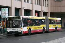 Am D�sseldorfer HBF habe ich Rheinbahnwagen 6512 (D-ZT 6512) 
Mercedes-Benz O 405 GN2 Baujahr 1996 am 8.8.2009 einen Besuch abgestatet.
Er macht Werbung f�r Opel Altmann in Haan.