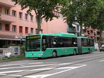 MB O 530 G CNG Citaro der BVB mit der Betriebsnummer 701 und dem Namen  Luftibus  fhrt Richtung Euroairport. Das Bild entstand beim Burgfelderplatz am 18. Juni 2009.