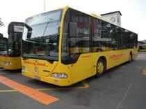 Citaro 61 am Bahnhof Liestal, wartend auf seine Abfahrt. Aufnahme im September 2009.